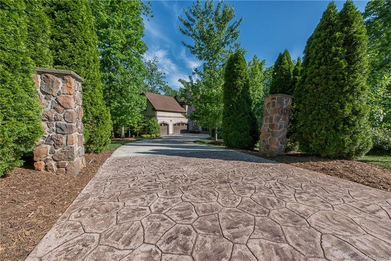 4135 Halyard Dr, Denver, NC 28037