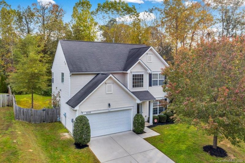 6755 Chieftain Dr, Charlotte, NC 28216