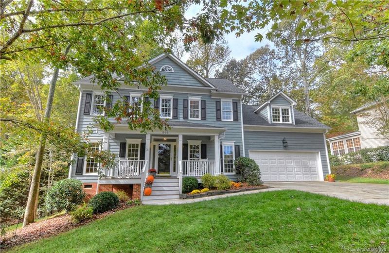 1000 Gateshead Ln, Matthews, NC 28105