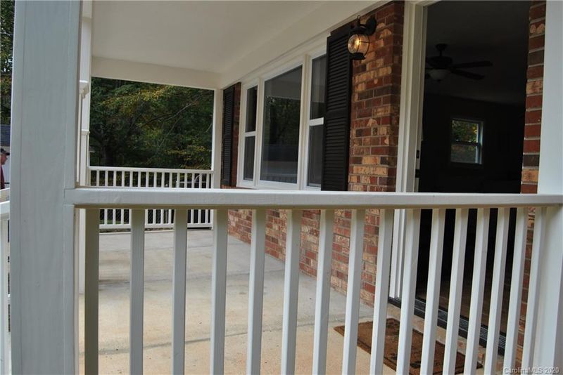 108 Carol Ct, Dallas, NC 28034