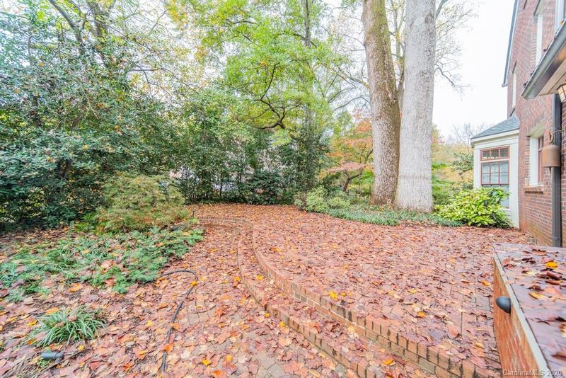 1607 W Dilworth Rd, Charlotte, NC 28203