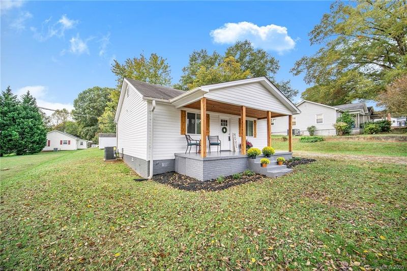 703 Briarwood St, Kannapolis, NC 28081