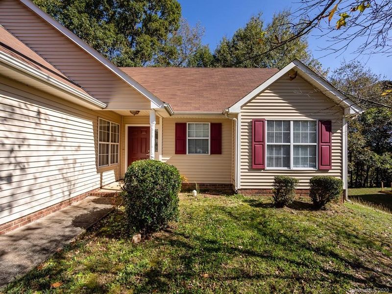 8521 Sienna Dr, Charlotte, NC 28215