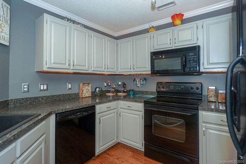 1035 Southwest Dr, Davidson, NC 28036