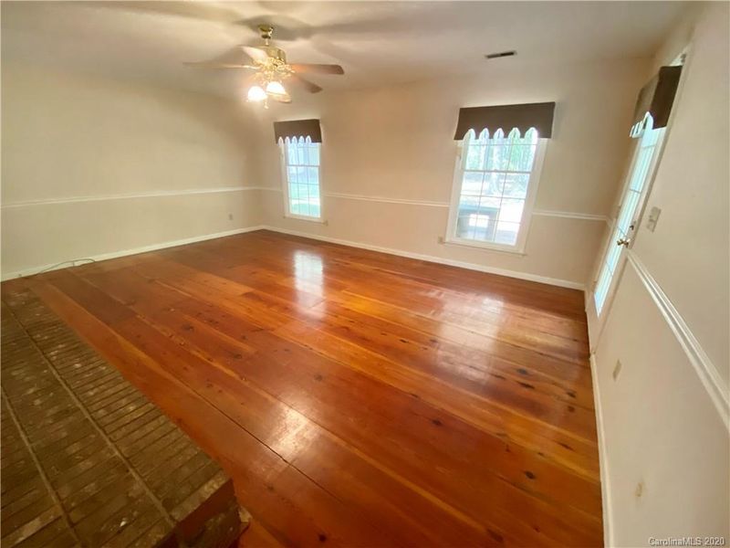 5 Forest Hill Rd, Belmont, NC 28012