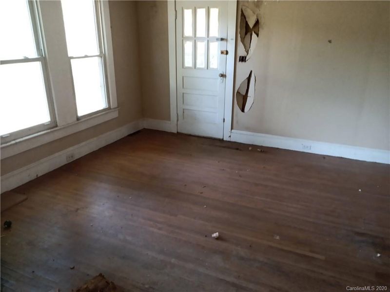 4671 Rainbow Dr, Kannapolis, NC 28081