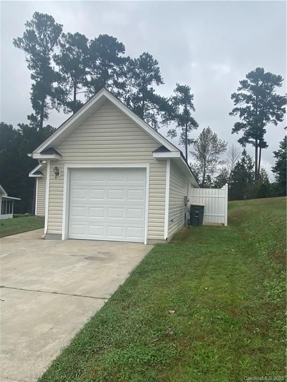 1839 Duke Adam St, Kannapolis, NC 28083