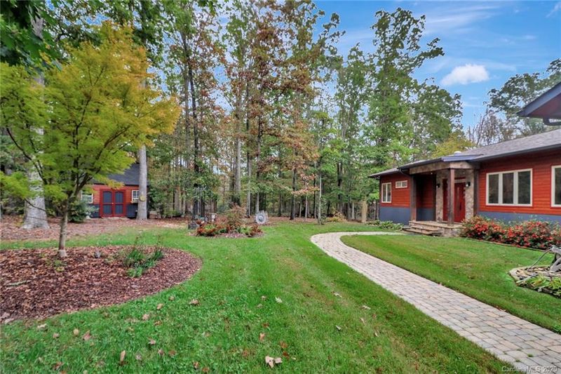 520 Bethel School Rd, Clover, SC 29710