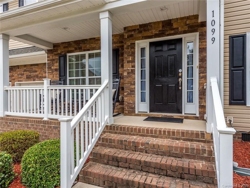 1099 Mclaren Dr, Belmont, NC 28012