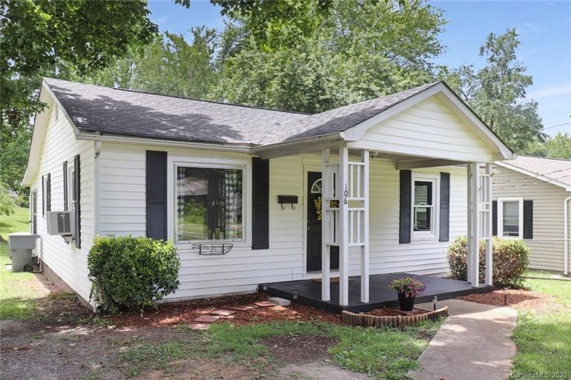 106 Maple St, Clover, SC 29710