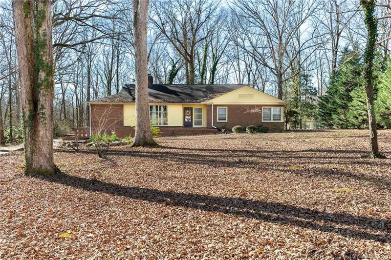 917 Forest Dr, Lancaster, SC 29720