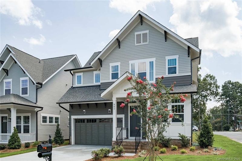 902 Richland Dr, Charlotte, NC 28211