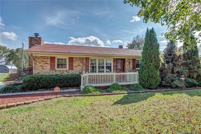 117 Maplewood Ln, Alexis, NC 28006