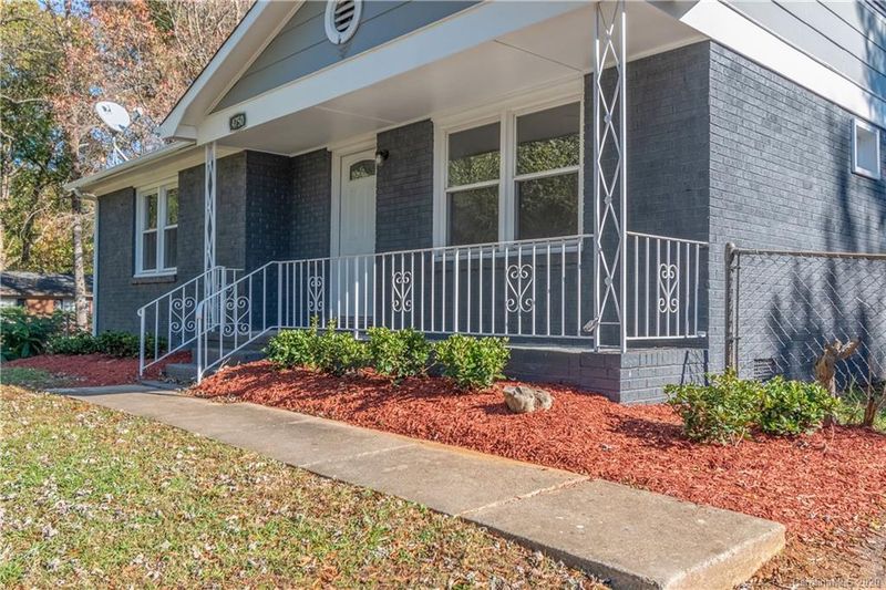4750 Pineleaf Dr, Charlotte, NC 28269