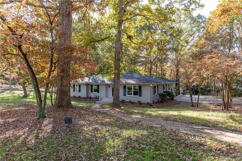 985 Sherwood Cir, Lancaster, SC 29720