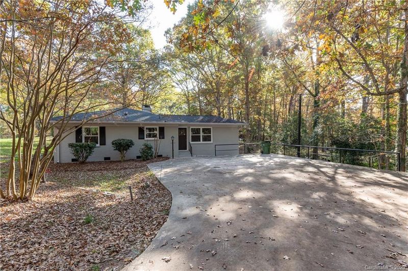 985 Sherwood Cir, Lancaster, SC 29720