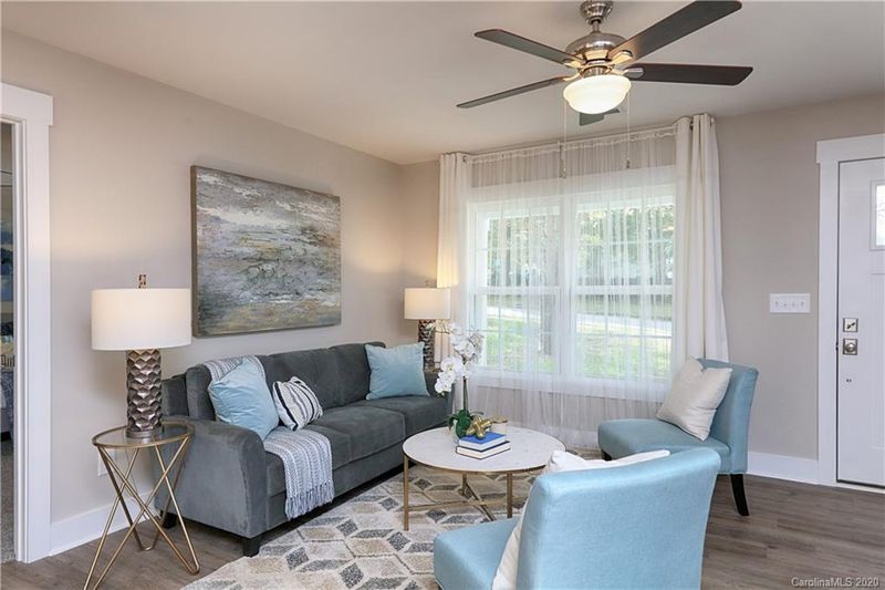 202 W Henry St, Belmont, NC 28012