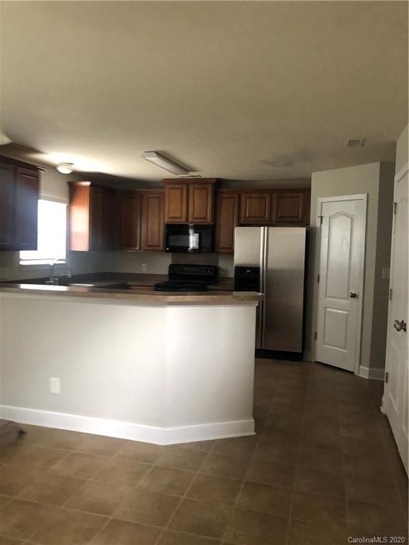 2007 Quill Ct, Kannapolis, NC 28083
