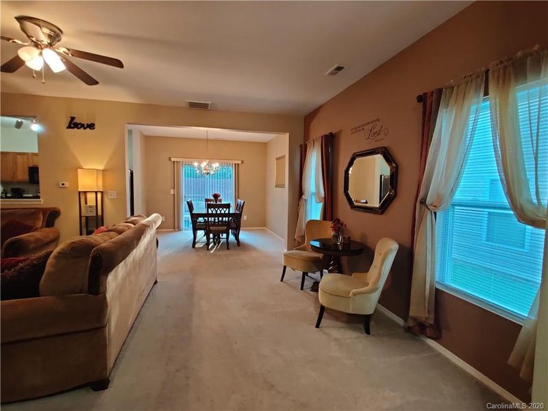 9232 Newfield St, Charlotte, NC 28216