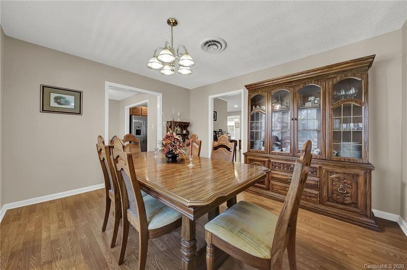 1301 Crestfield Dr, Lancaster, SC 29720