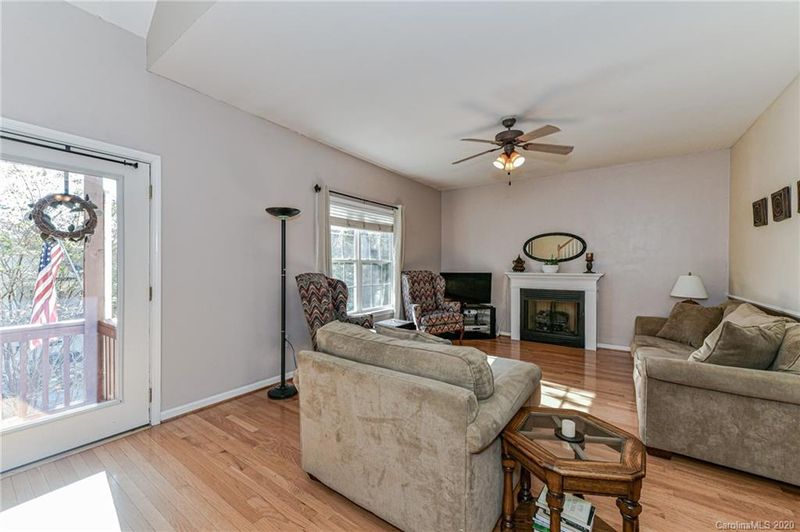 9104 Pitcairn Dr, Tega Cay, SC 29708