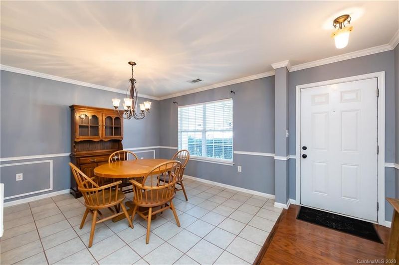4521 Oakburn Dr, Charlotte, NC 28269