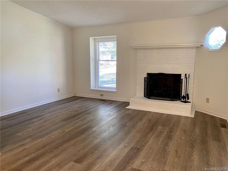 3042 Chenango Dr, Charlotte, NC 28212