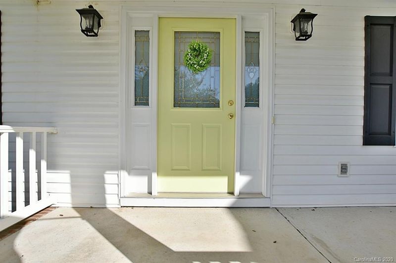 910 Snow Prince Ln, York, SC 29745