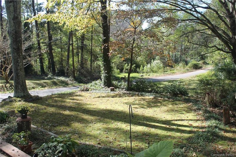6332 Macon St, Charlotte, NC 28208