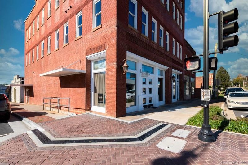 200 N Main Ave, Newton, NC 28658