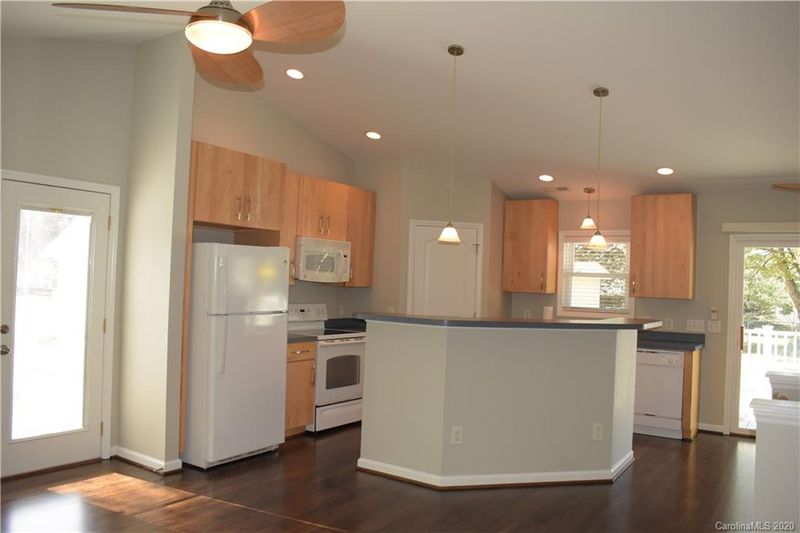 10621 South Hampton Dr, Charlotte, NC 28227