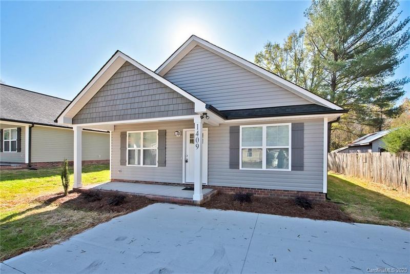 1409 Due West St, Kannapolis, NC 28081