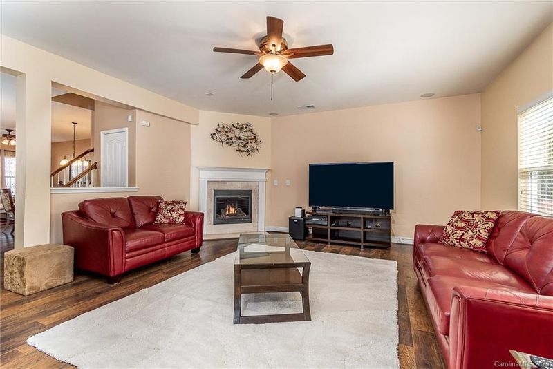6316 Prosperity Commons Dr, Charlotte, NC 28269