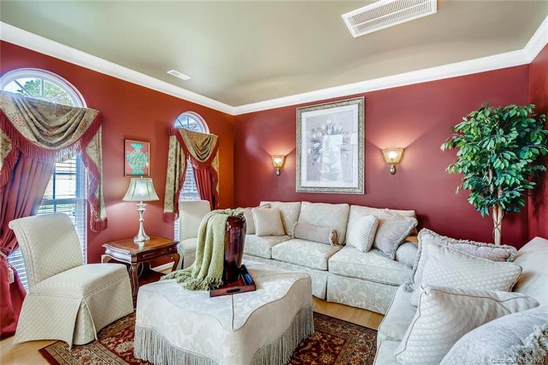 11025 Amherst Glen Dr, Charlotte, NC 28213
