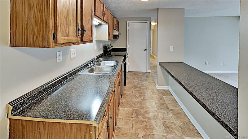 9325 Old Concord Rd #H, Charlotte, NC 28213