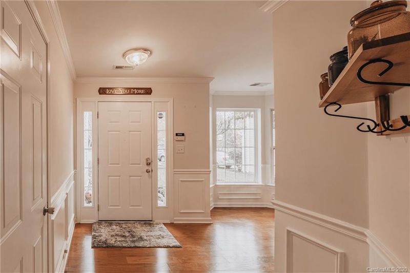 7113 Long Run Ln, Charlotte, NC 28216