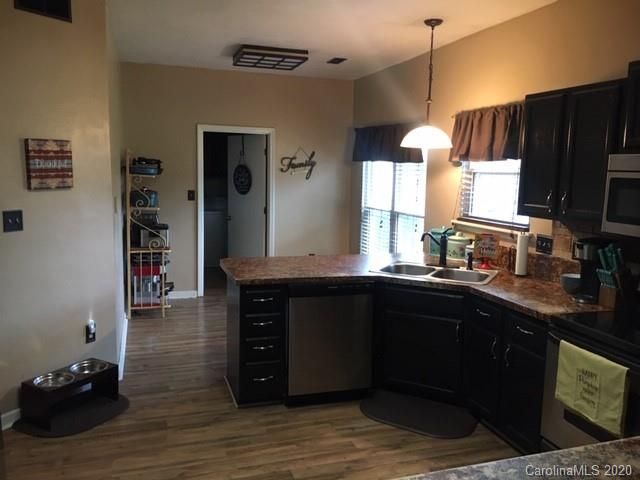 12400 Leaning Oaks Ct, Huntersville, NC 28078