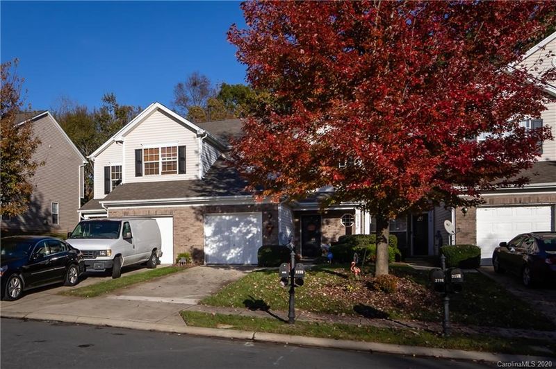 3108 Summerfield Ridge Ln, Matthews, NC 28105