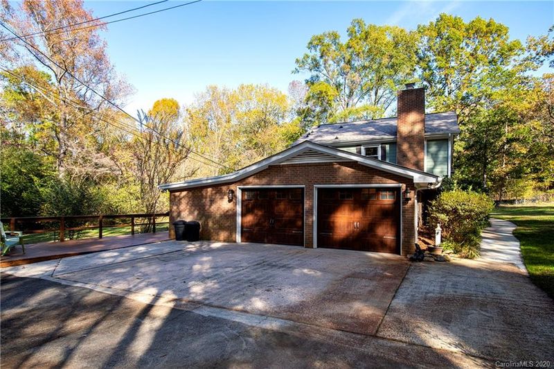 1119 Jerry Ln, Matthews, NC 28105