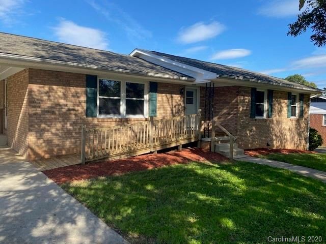 212 Tanglewood Dr, Kannapolis, NC 28081
