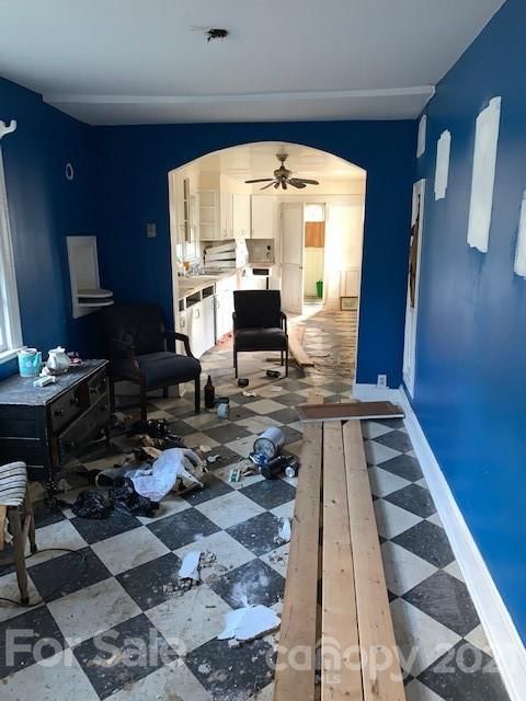 2415 Rozzelles Ferry Rd, Charlotte, NC 28208