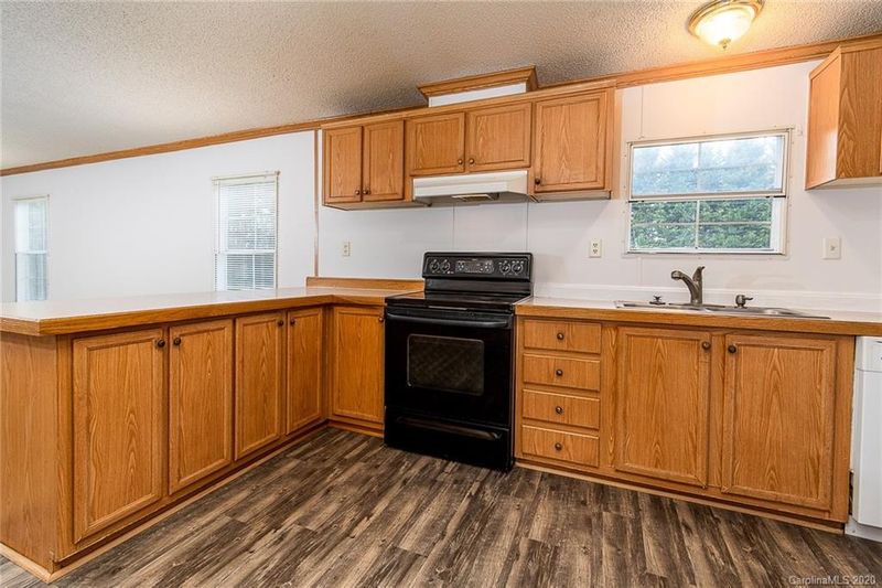 126 Laramie Ct, Troutman, NC 28166