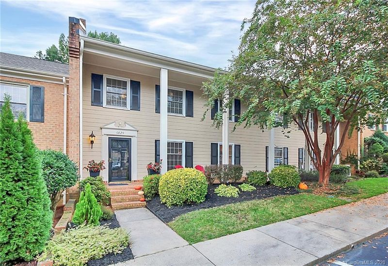 6829 Dumbarton Dr, Charlotte, NC 28210