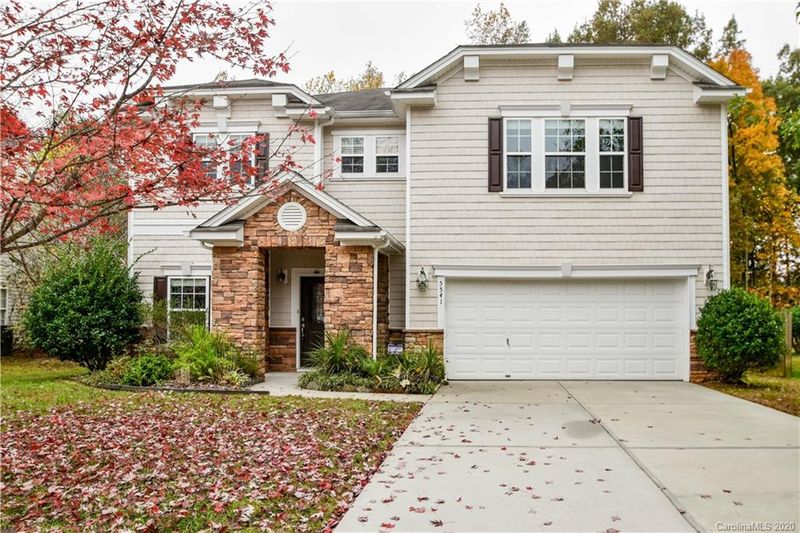 5541 Versage Dr, Mint Hill, NC 28227
