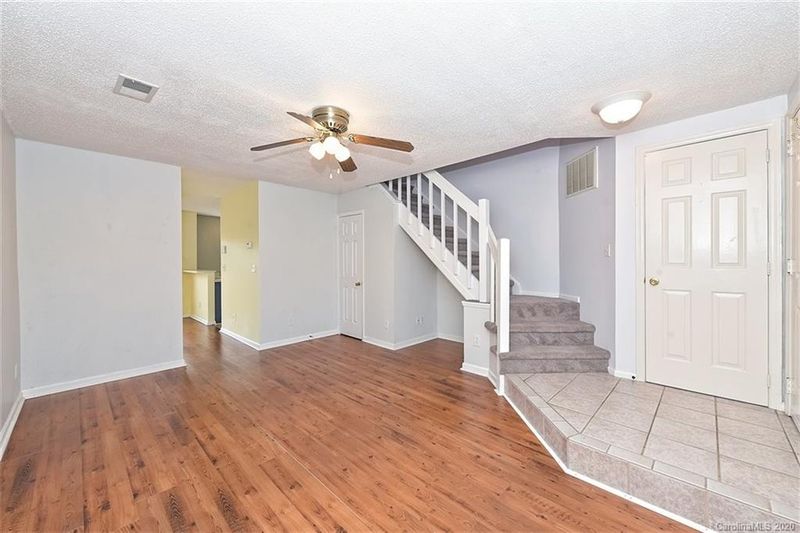 8206 Golf Ridge Dr, Charlotte, NC 28277