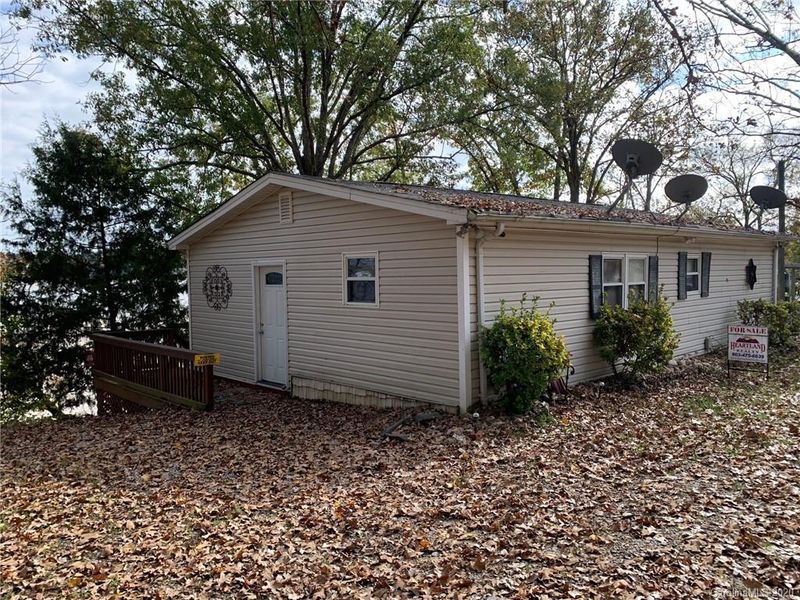 1712 Poor Boy Rd, Great Falls, SC 29055