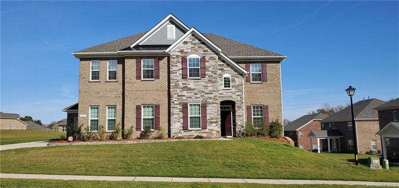 9189 Hydrangea Dr, Harrisburg, NC 28075