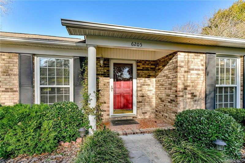 6205 Clearwater Dr, Indian Trail, NC 28079