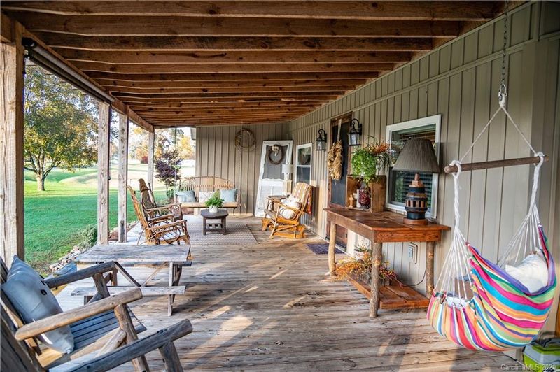 202 Howard Lingerfelt Rd, Vale, NC 28168
