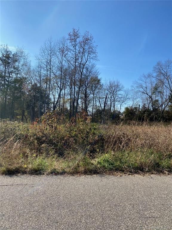 2005 Germany Dr, Dallas, NC 280034